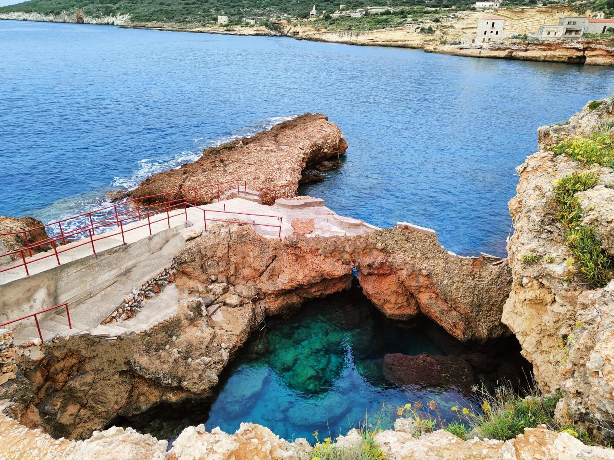 Athevillas Antonis Mina ภายนอก รูปภาพ