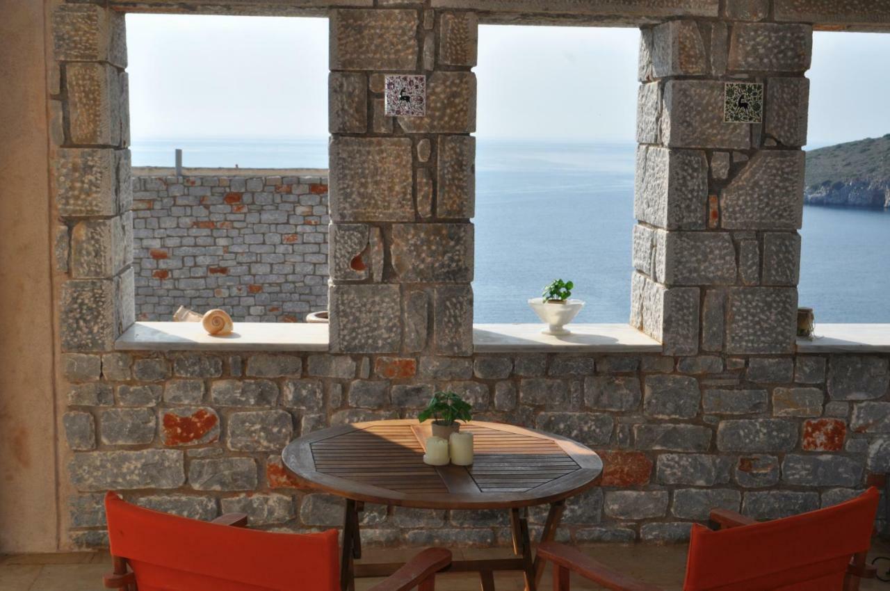 Athevillas Antonis Mina ภายนอก รูปภาพ