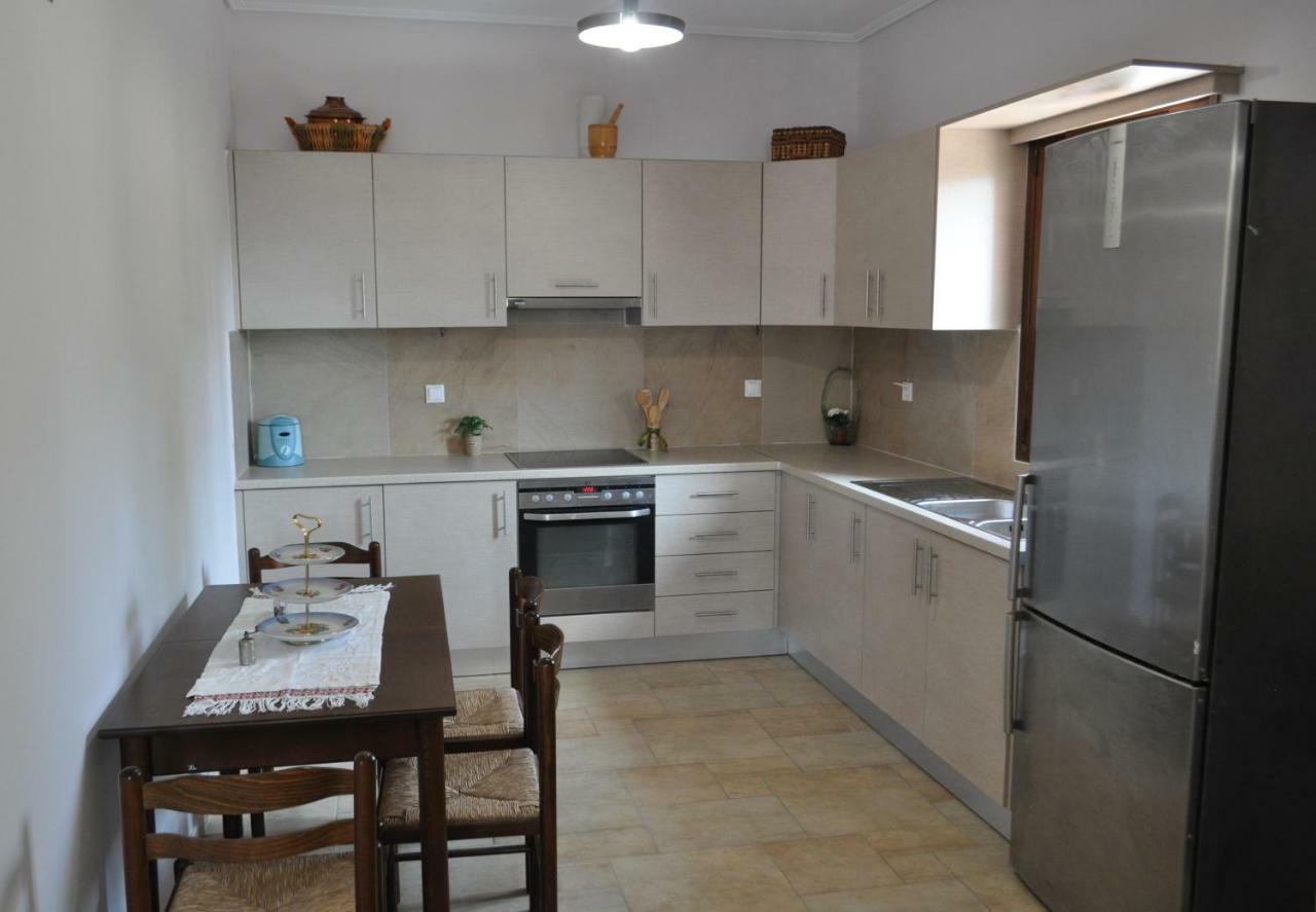 Athevillas Antonis Mina ภายนอก รูปภาพ
