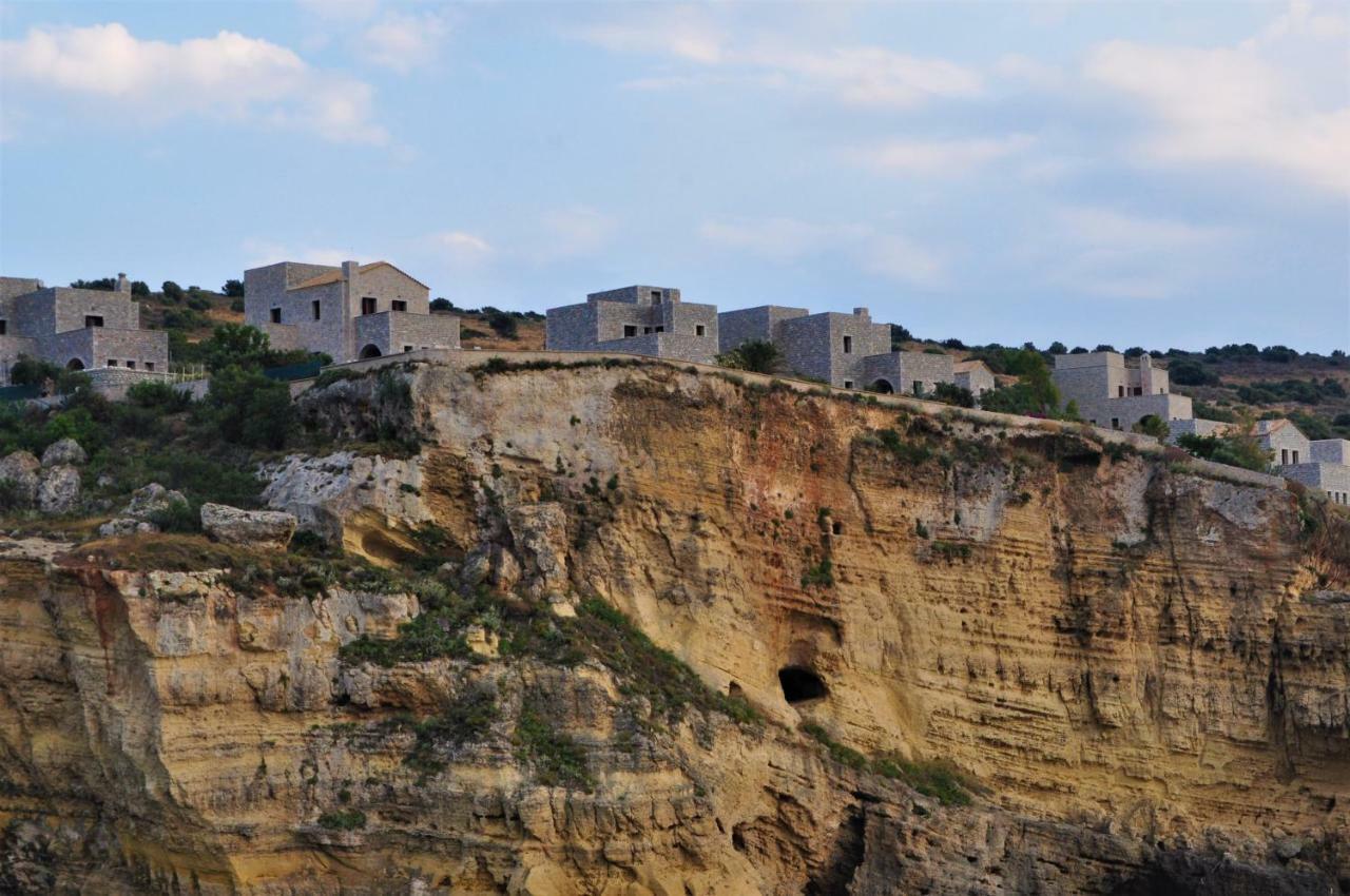 Athevillas Antonis Mina ภายนอก รูปภาพ